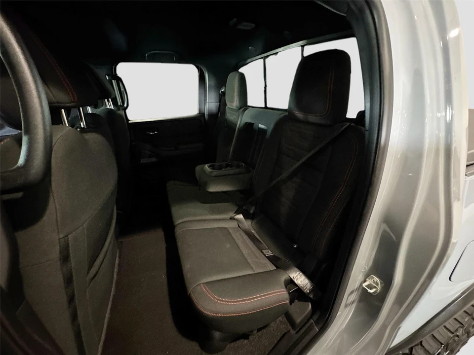 2022 Nissan Frontier 3rd Gen - Image 15 of 31