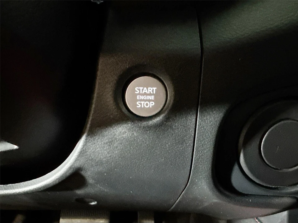 2022 Nissan Frontier 3rd Gen - Image 11 of 31
