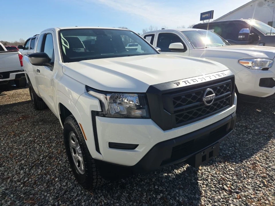 2022 Nissan Frontier 3rd Gen - Image 2 of 4