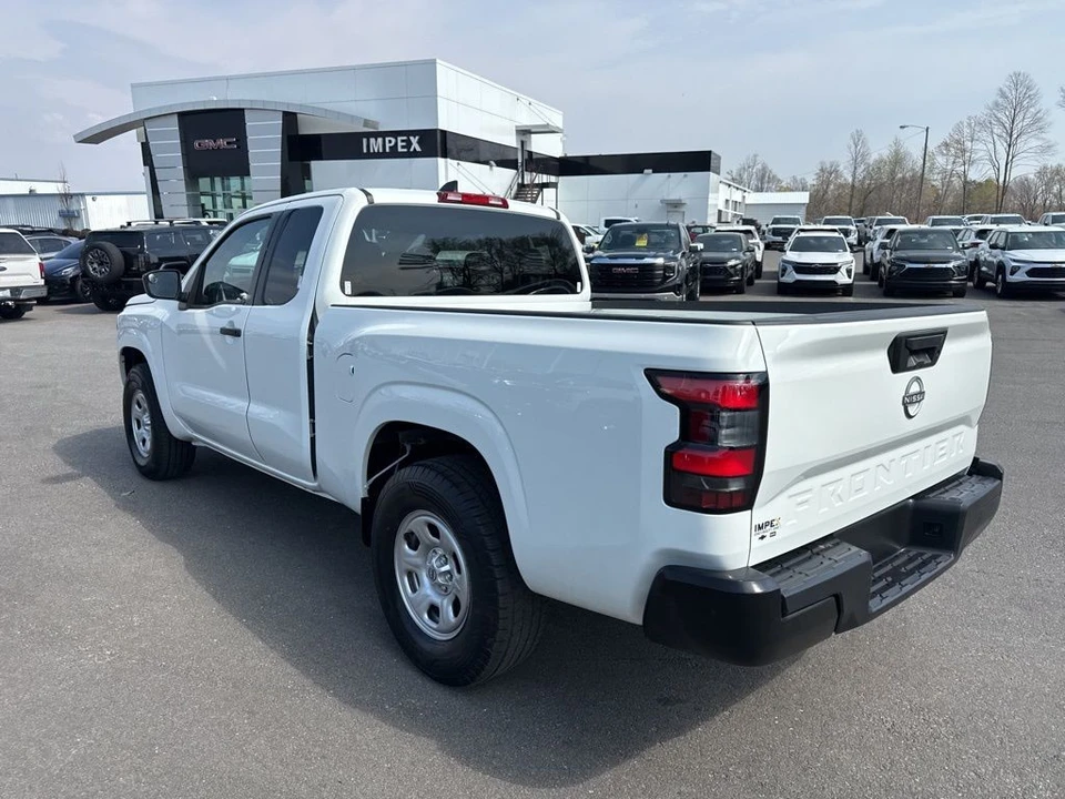 2022 Nissan Frontier 3rd Gen - Image 3 of 31