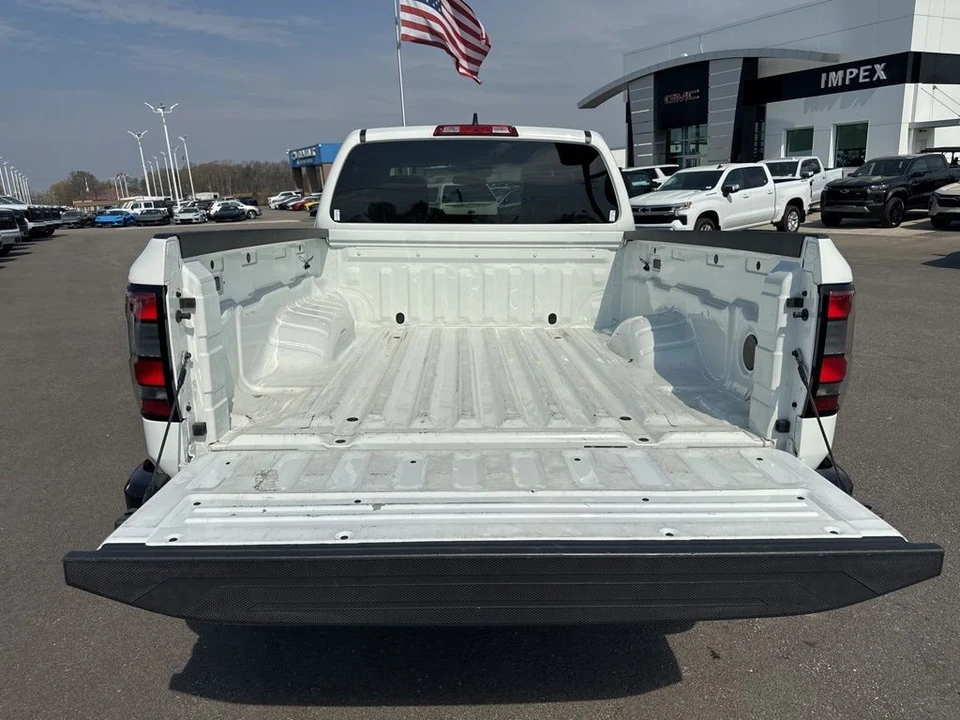 2022 Nissan Frontier 3rd Gen - Image 24 of 31