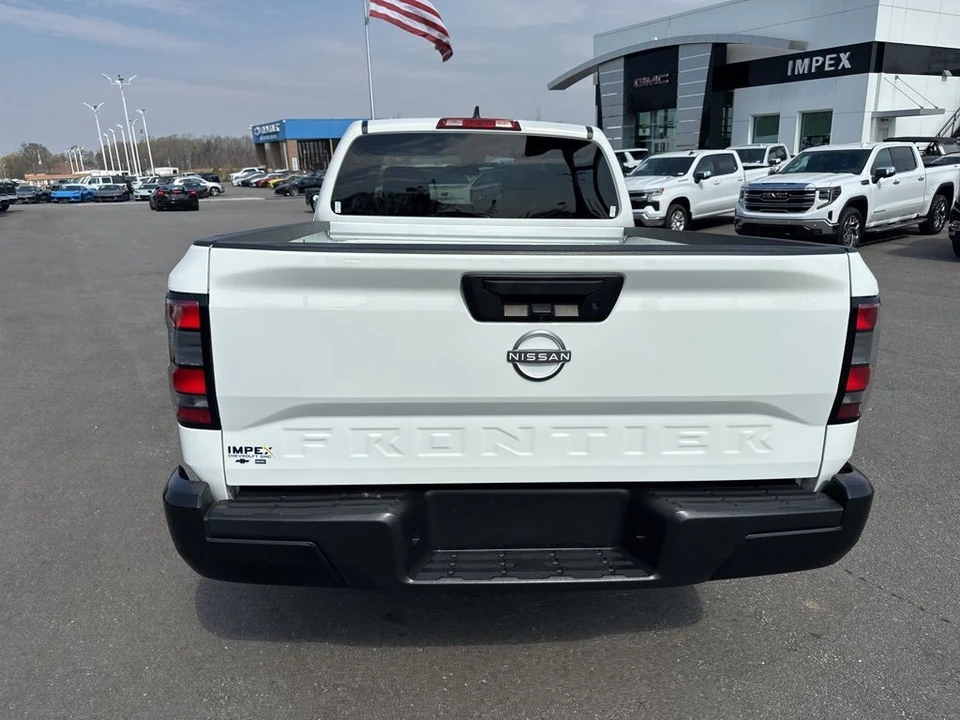 2022 Nissan Frontier 3rd Gen - Image 4 of 31
