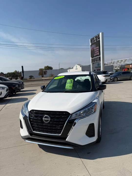 2022 Nissan Kicks - Image 4 of 16
