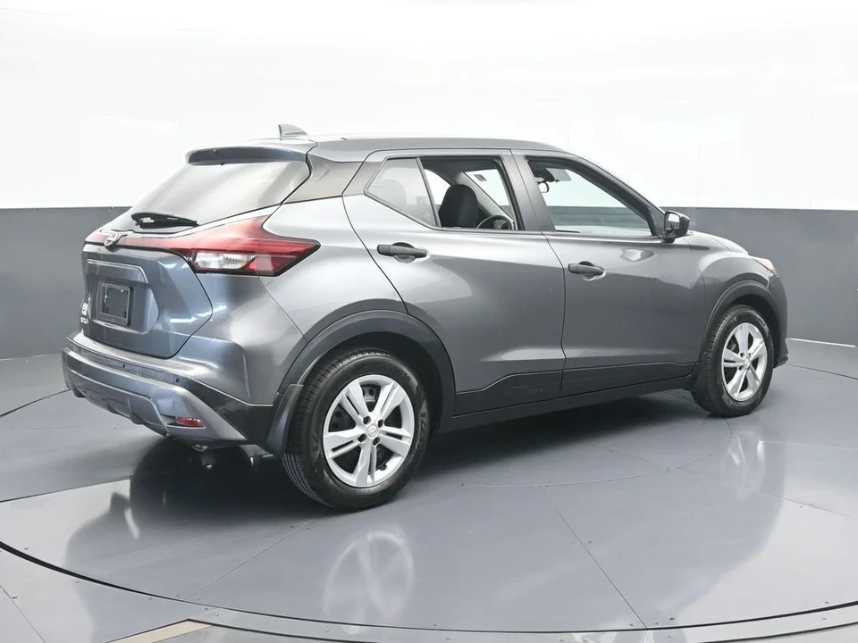 2022 Nissan Kicks - Image 6 of 12