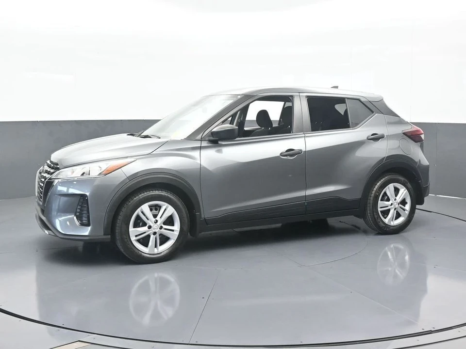 2022 Nissan Kicks - Image 2 of 12