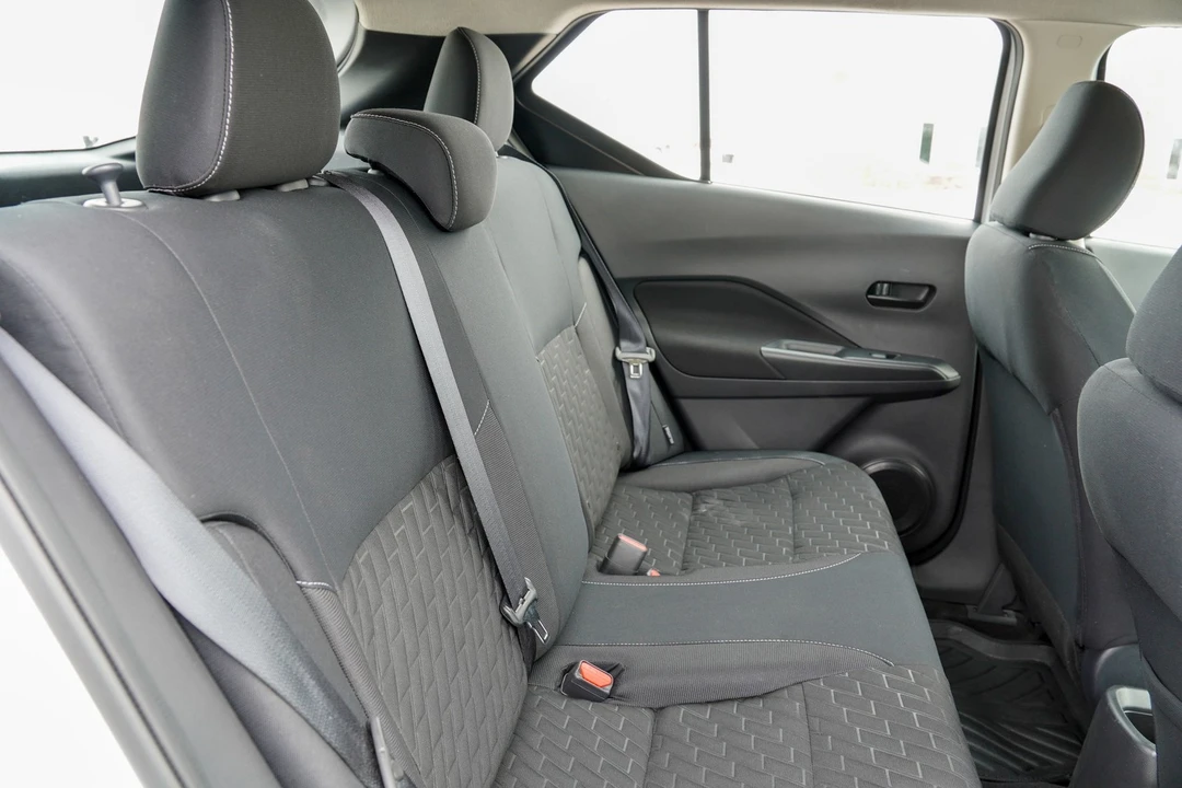 2022 Nissan Kicks - Image 15 of 21