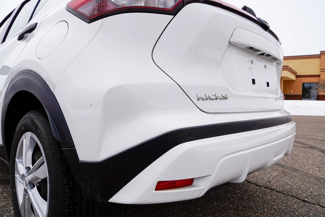 2022 Nissan Kicks - Image 27 of 31