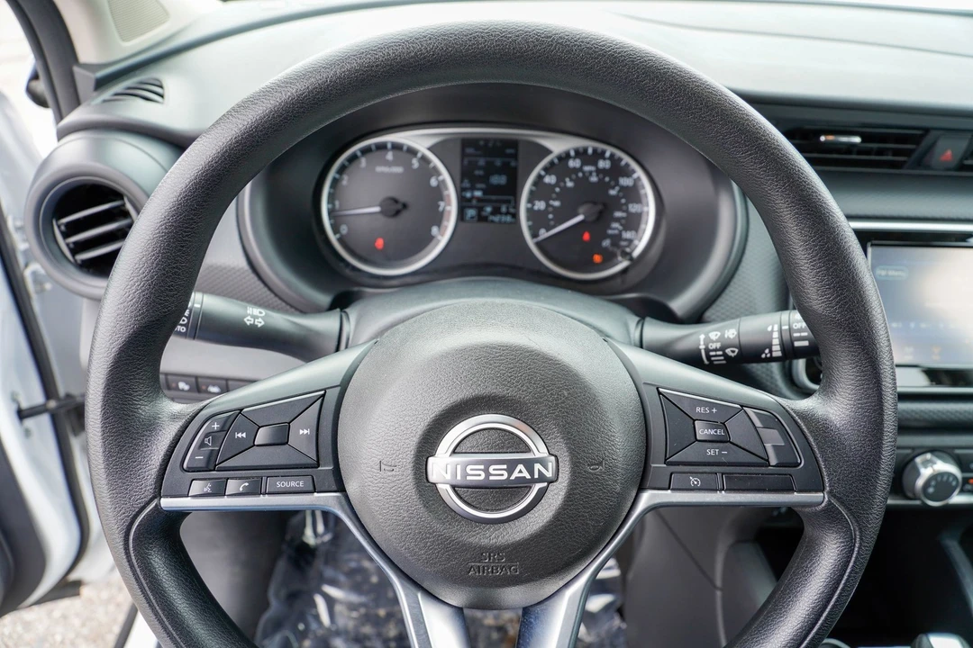 2022 Nissan Kicks - Image 12 of 21