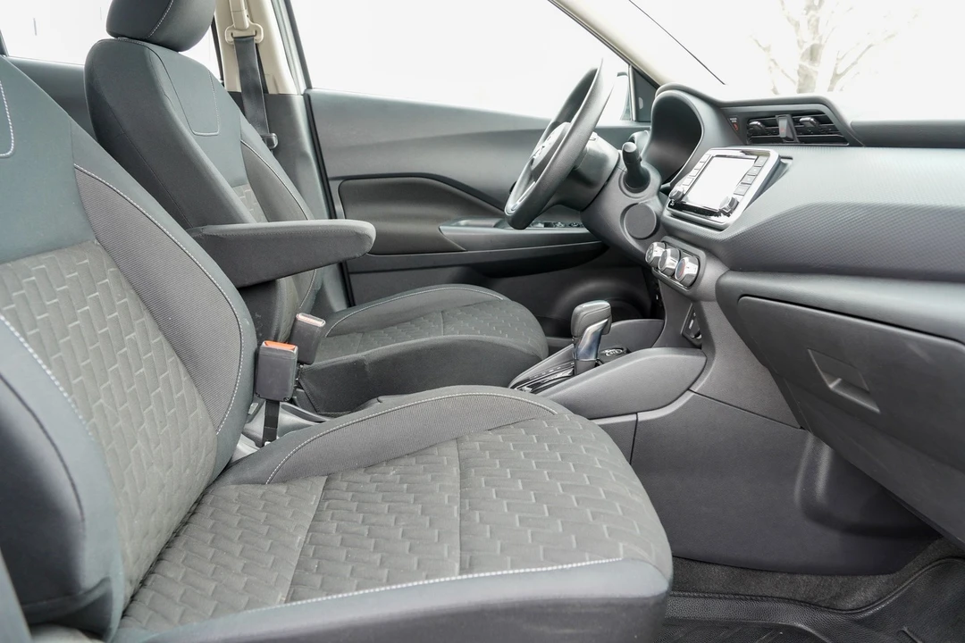 2022 Nissan Kicks - Image 14 of 31
