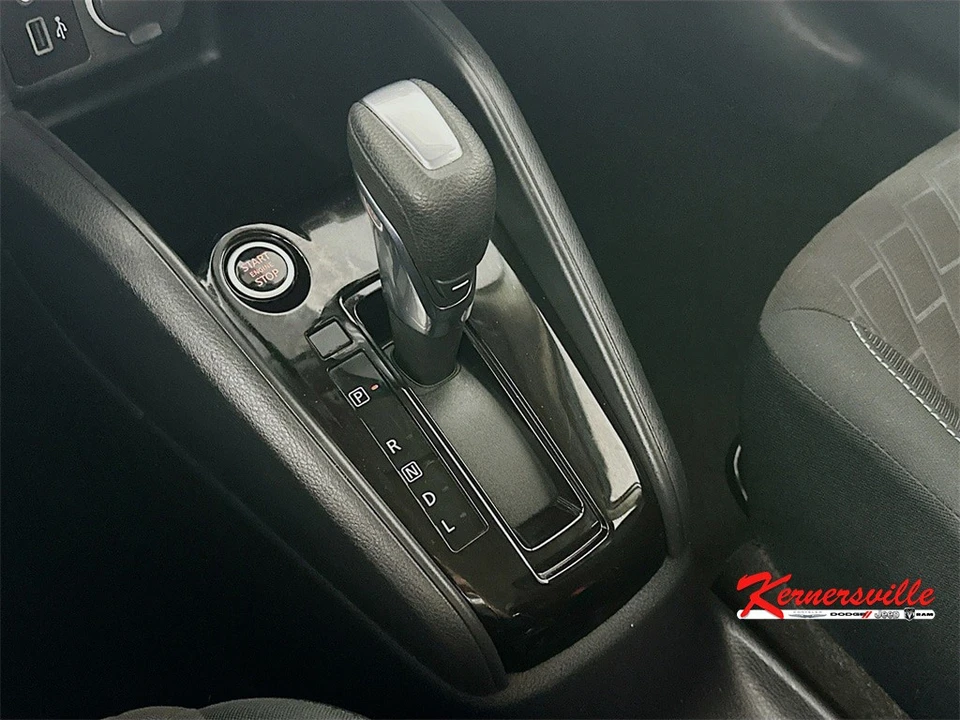 2022 Nissan Kicks - Image 16 of 21