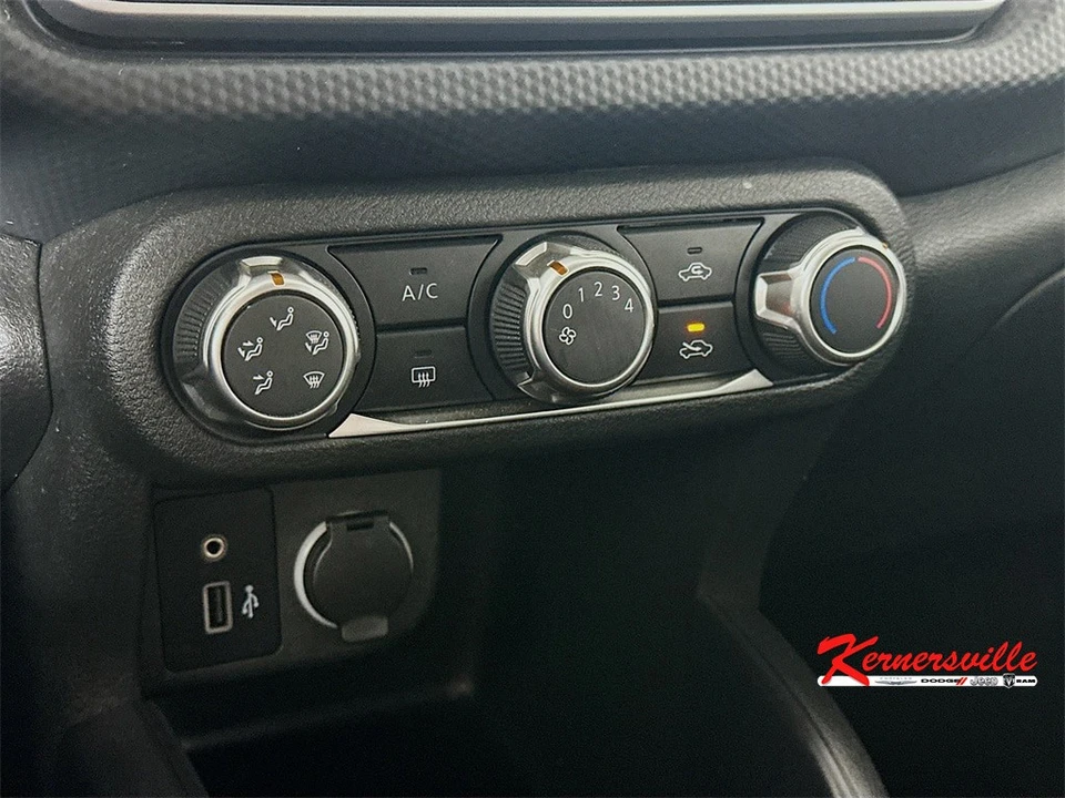 2022 Nissan Kicks - Image 18 of 21