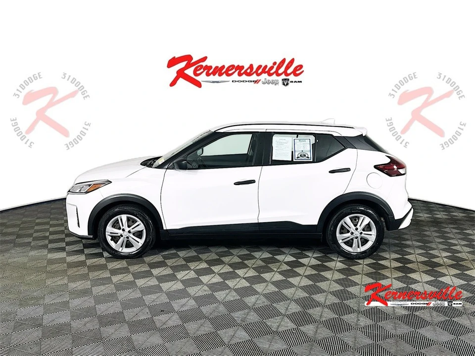 2022 Nissan Kicks - Image 4 of 21