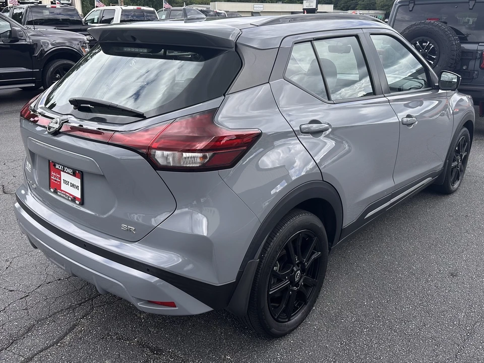 2022 Nissan Kicks - Image 6 of 27