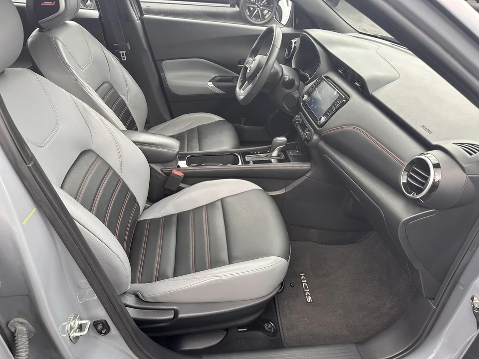2022 Nissan Kicks - Image 14 of 27