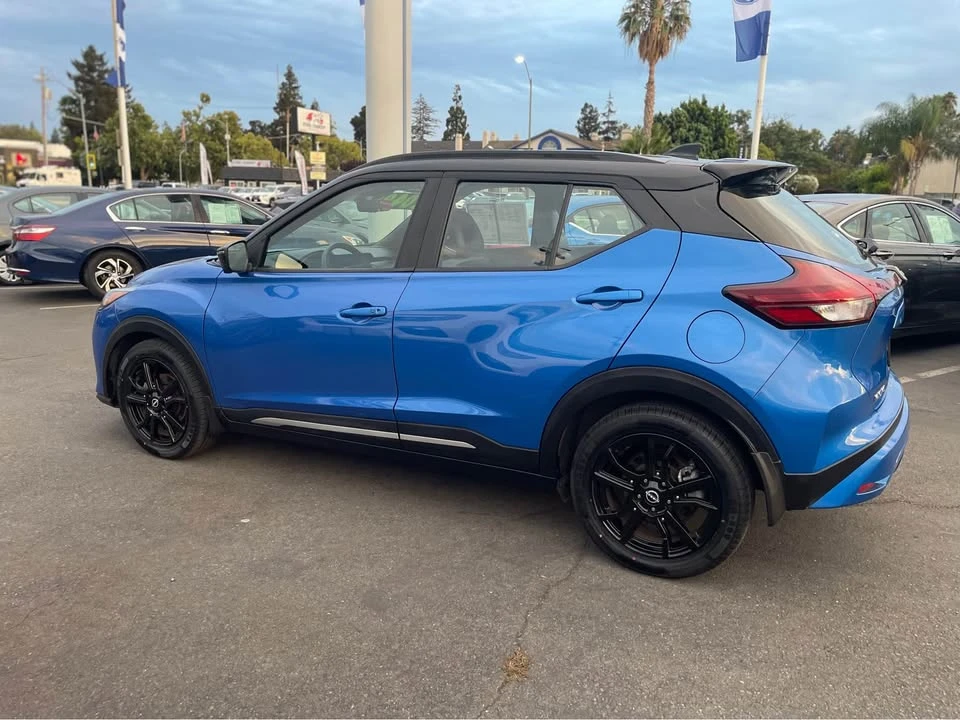 2022 Nissan Kicks - Image 6 of 11