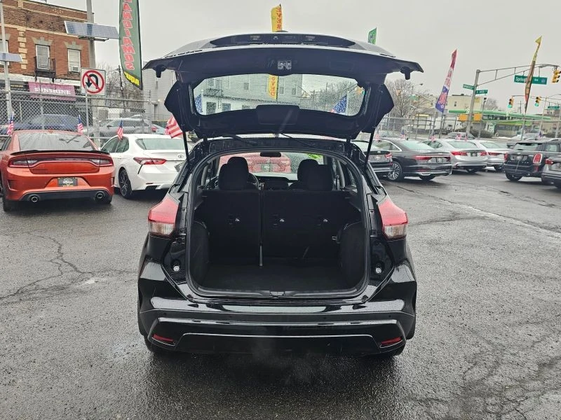 2022 Nissan Kicks - Image 8 of 12