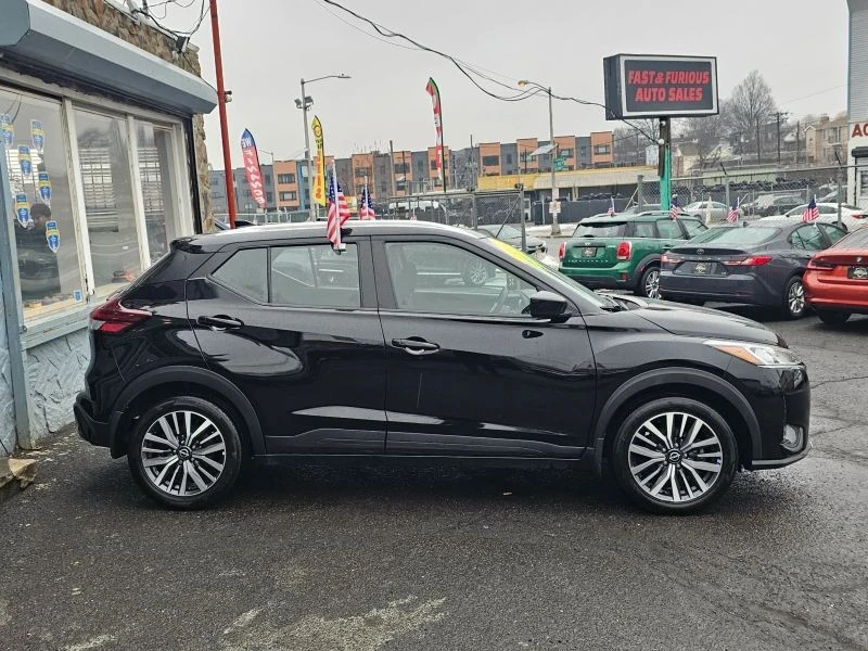 2022 Nissan Kicks - Image 5 of 12