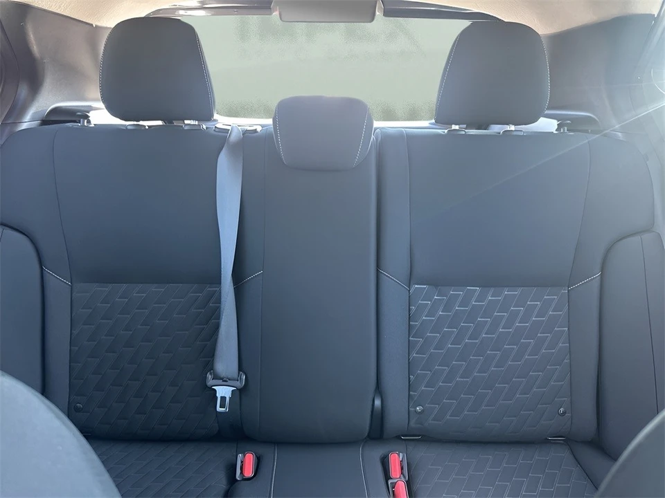 2022 Nissan Kicks - Image 10 of 12