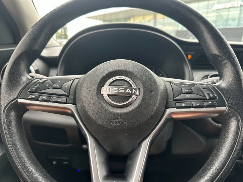 2022 Nissan Kicks - Image 23 of 31