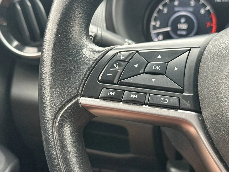 2022 Nissan Kicks - Image 24 of 31