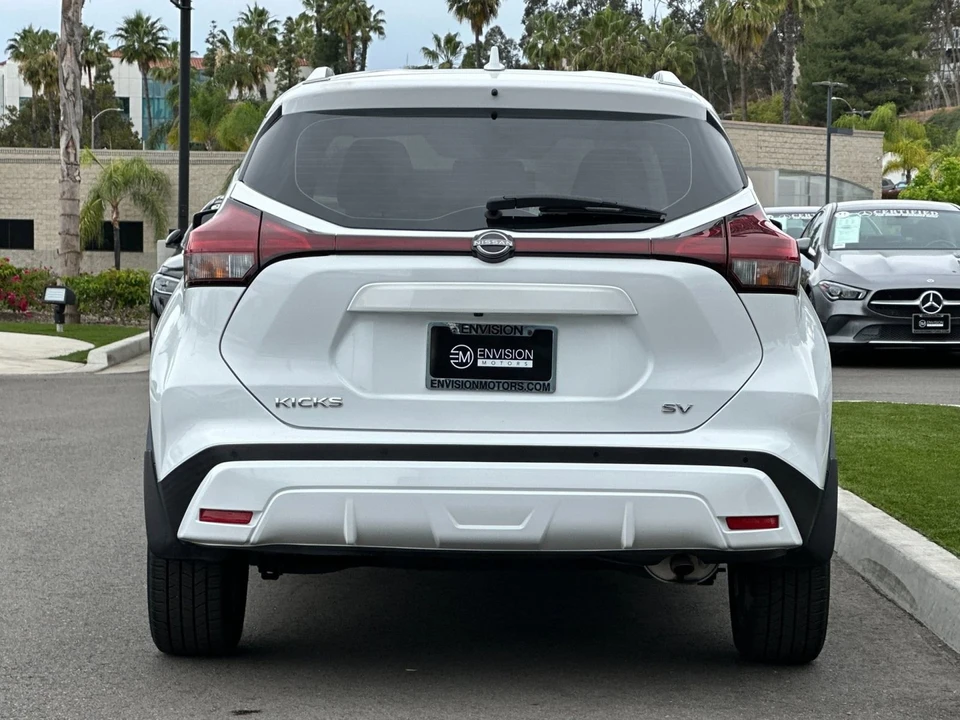 2022 Nissan Kicks - Image 4 of 31