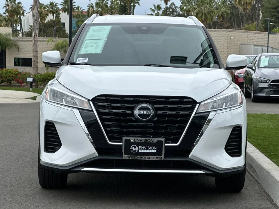 2022 Nissan Kicks - Image 8 of 31