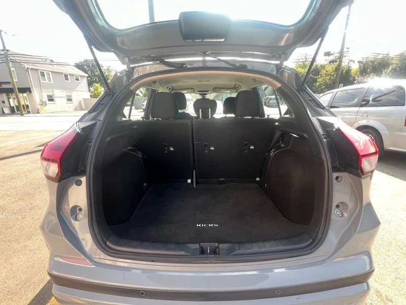 2022 Nissan Kicks - Image 10 of 12