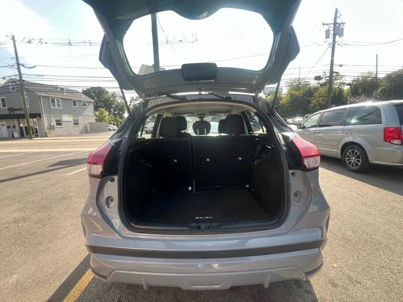 2022 Nissan Kicks - Image 9 of 12
