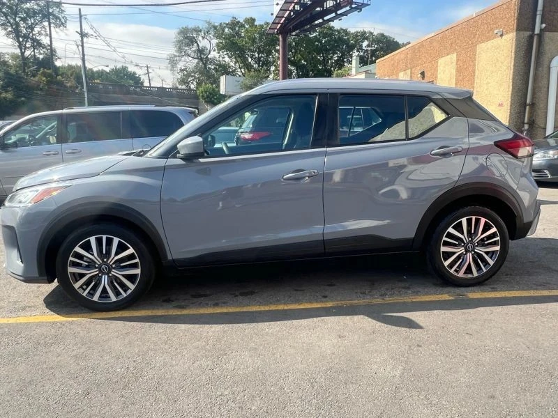 2022 Nissan Kicks - Image 8 of 12