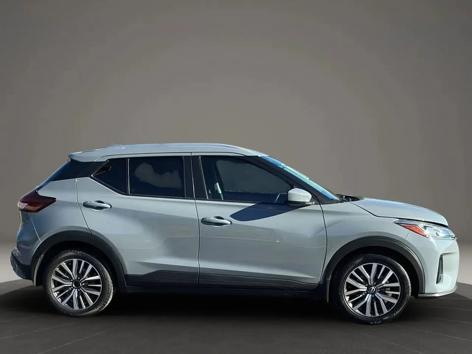2022 Nissan Kicks - Image 4 of 20
