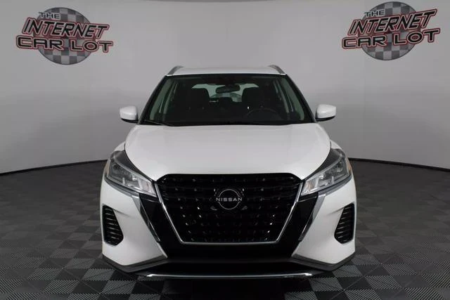 2022 Nissan Kicks - Image 2 of 12
