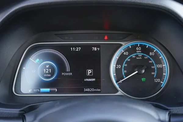 2022 Nissan Leaf - Image 6 of 17