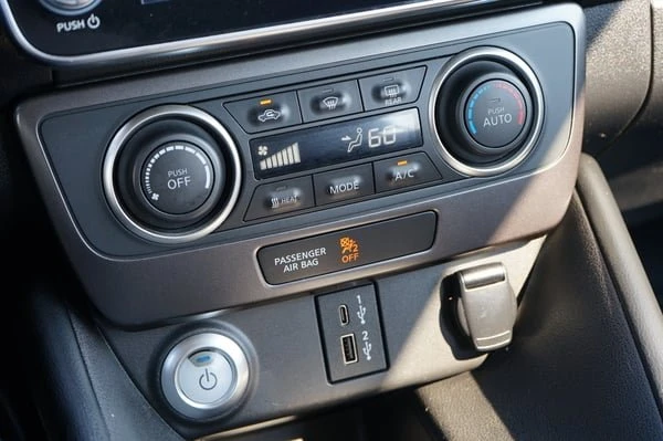 2022 Nissan Leaf - Image 8 of 17
