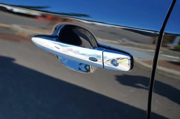 2022 Nissan Leaf - Image 15 of 17