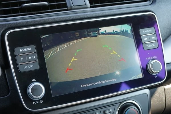 2022 Nissan Leaf - Image 7 of 17