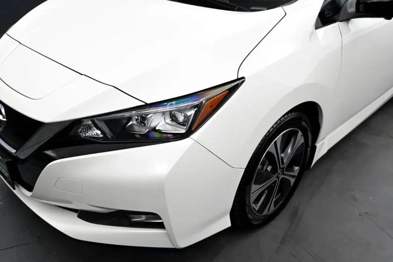 2022 Nissan Leaf - Image 10 of 12