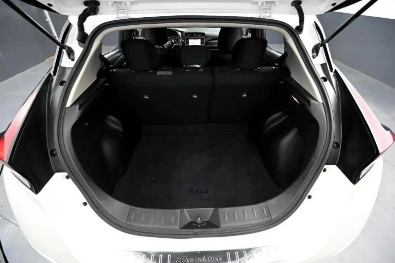 2022 Nissan Leaf - Image 5 of 12