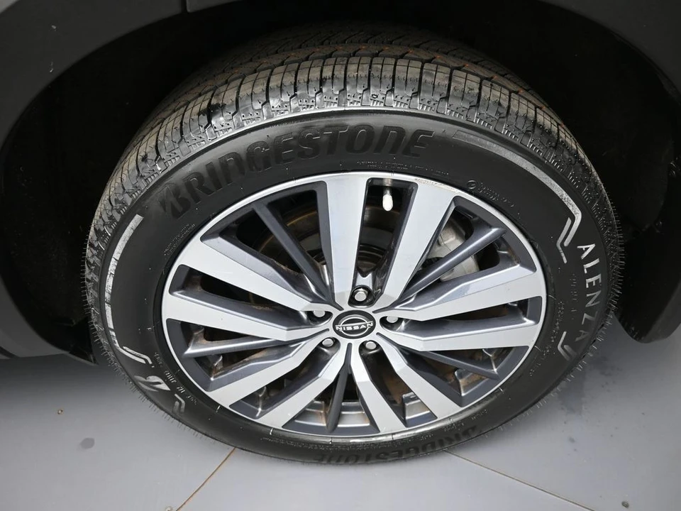 2022 Nissan Pathfinder 5th Gen - Image 15 of 21