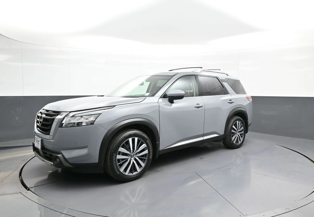 2022 Nissan Pathfinder 5th Gen - Image 10 of 21