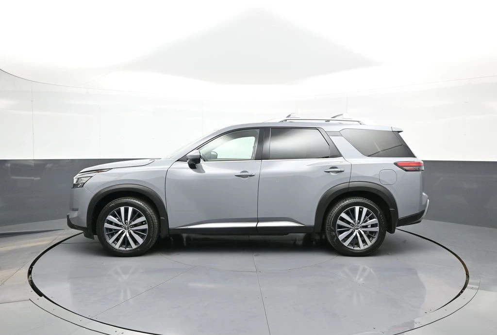 2022 Nissan Pathfinder 5th Gen - Image 9 of 21