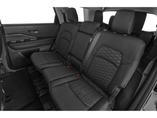 2022 Nissan Pathfinder 5th Gen - Image 16 of 18