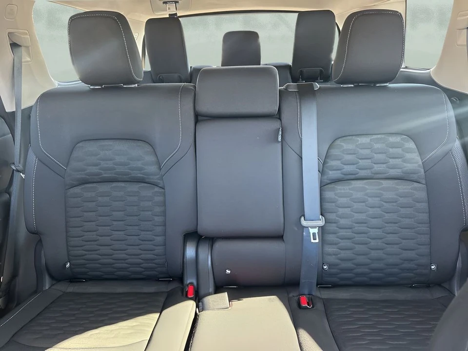 2022 Nissan Pathfinder 5th Gen - Image 10 of 12