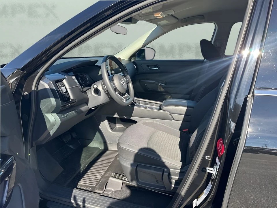 2022 Nissan Pathfinder 5th Gen - Image 9 of 12
