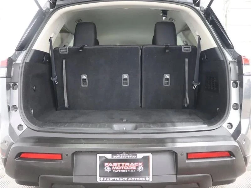 2022 Nissan Pathfinder 5th Gen - Image 2 of 12