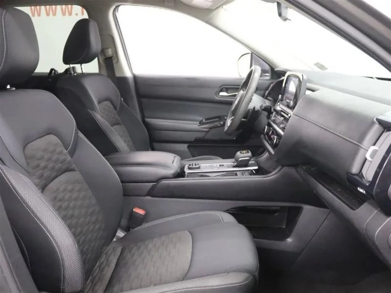 2022 Nissan Pathfinder 5th Gen - Image 8 of 12