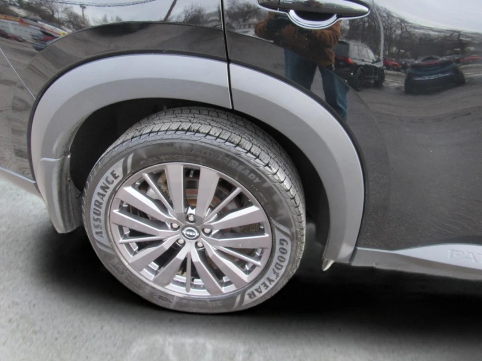 2022 Nissan Pathfinder 5th Gen - Image 4 of 12