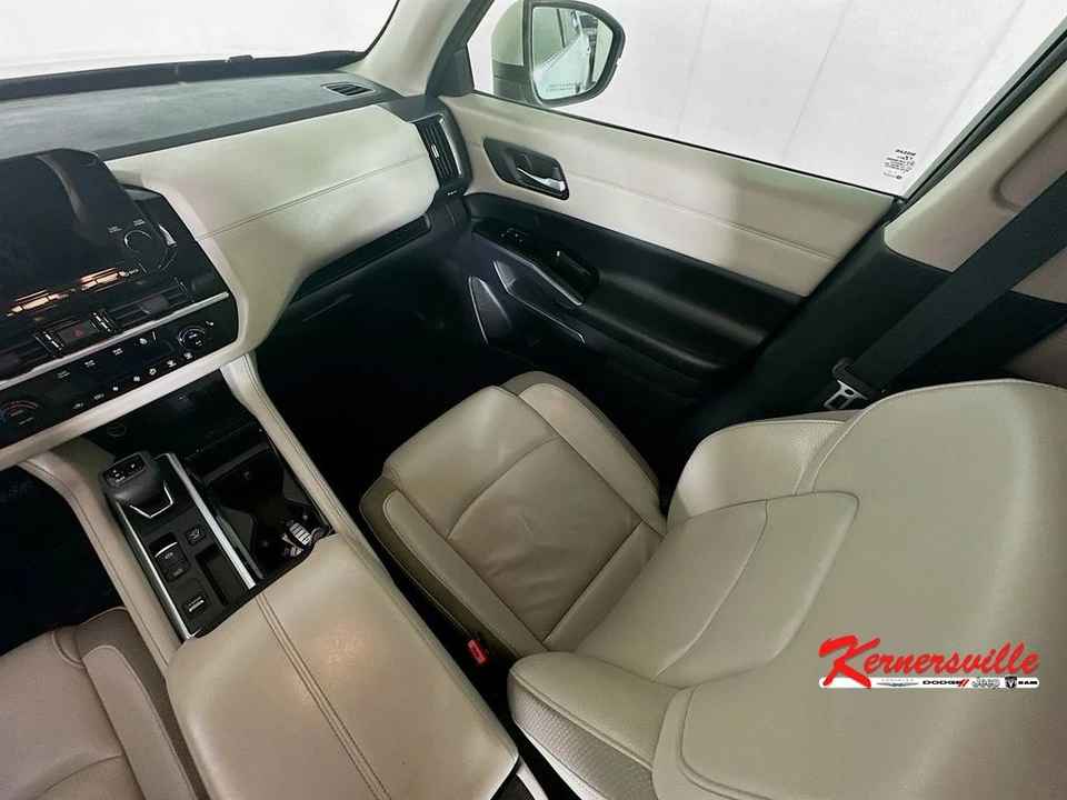 2022 Nissan Pathfinder 5th Gen - Image 11 of 21