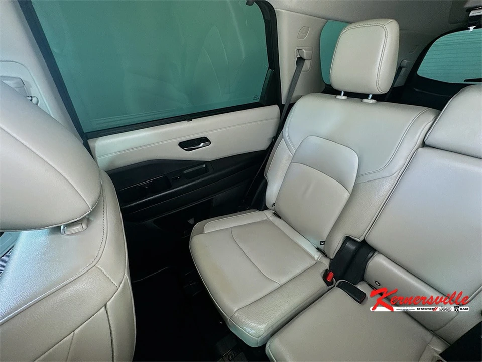 2022 Nissan Pathfinder 5th Gen - Image 12 of 21