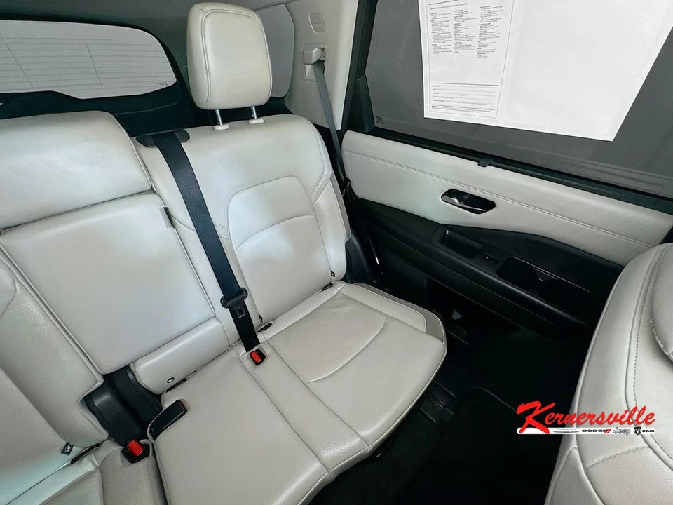 2022 Nissan Pathfinder 5th Gen - Image 14 of 21
