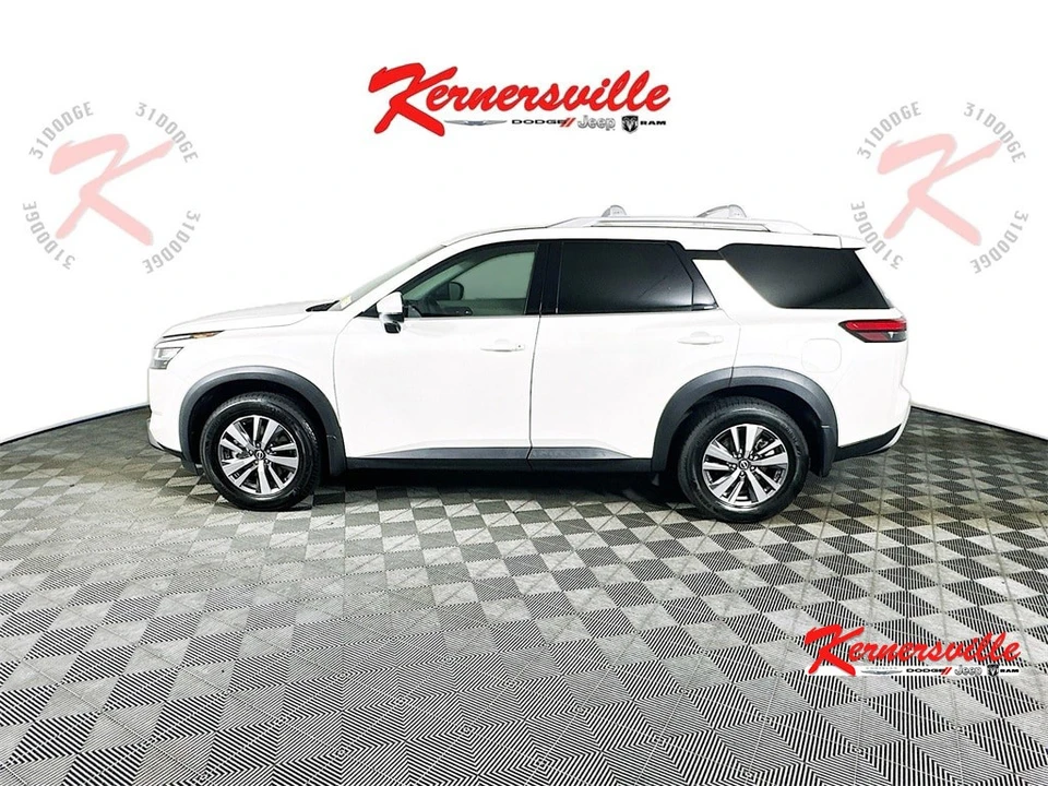 2022 Nissan Pathfinder 5th Gen - Image 4 of 21